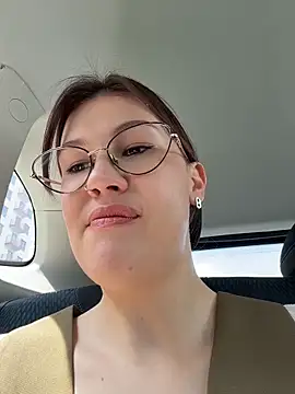 Snapshot of RinaCat chatting on June 12, 6:12 am RinaCat online show from June 12, 6:12 am
