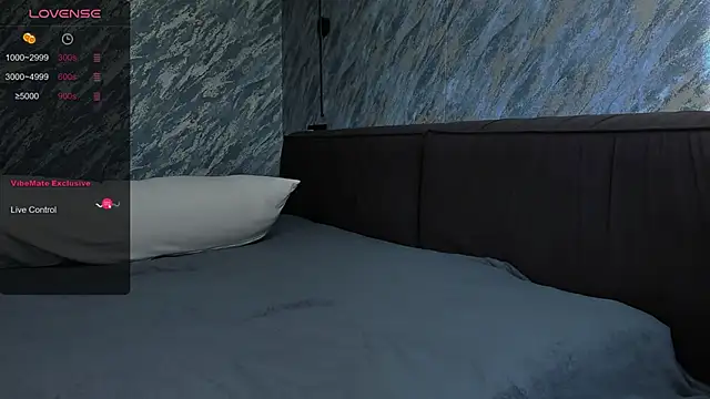 Snapshot of laflamebella chatting on December 25, 8:29 am laflamebella online show from December 25, 8:29 am