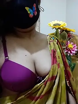 Snapshot of Ameera19 chatting on June 11, 9:02 pm Ameera19 online show from June 11, 9:02 pm
