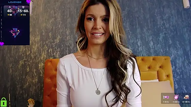 Snapshot of EvaDiamondXX chatting on March 22, 1:30 pm EvaDiamondXX online show from March 22, 1:30 pm