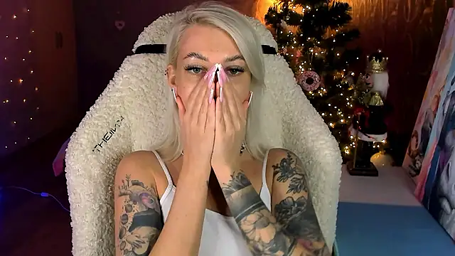 Snapshot of tykioty_Miley chatting on January 15, 12:21 pm tykioty Miley online show from January 15, 12:21 pm