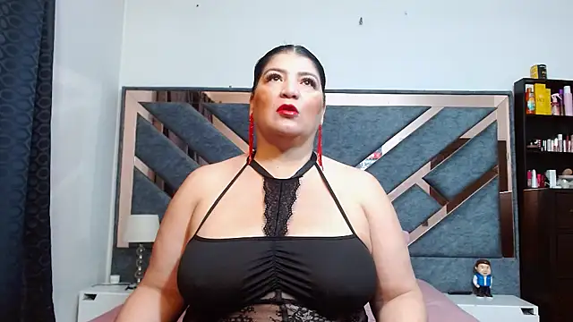 KarlaTesg online show from June 27, 9:58 am