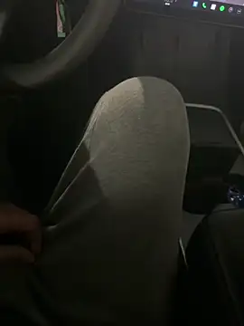 Snapshot of AreiasTuga chatting on November 13, 4:06 pm AreiasTuga online show from November 13, 4:06 pm