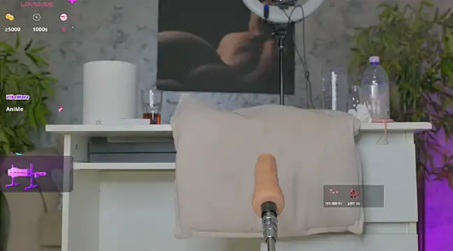 luckyalice  online show from March 11, 2:10 am