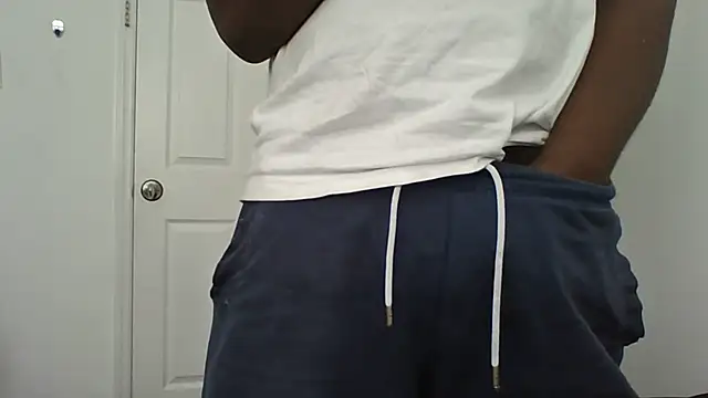 Snapshot of ThatDickSexy2 chatting on September 19, 7:03 pm ThatDickSexy2 online show from September 19, 7:03 pm