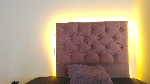 ANDREA TWERK ASS online show from May 5, 10:18 pm
