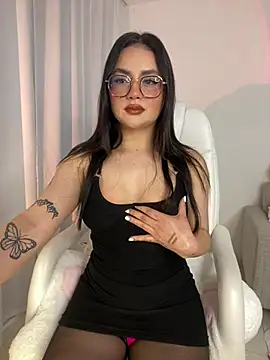 Snapshot of montmariana chatting on March 4, 3:00 am montmariana online show from March 4, 3:00 am