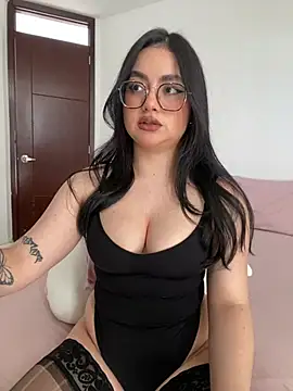 Snapshot of montmariana chatting on June 17, 9:49 pm montmariana online show from June 17, 9:49 pm