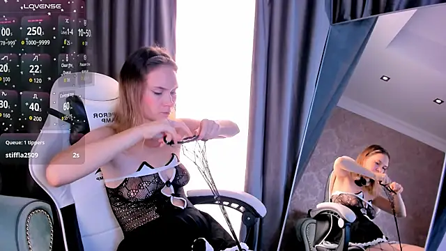 LinaVolberg online show from November 14, 6:01 am