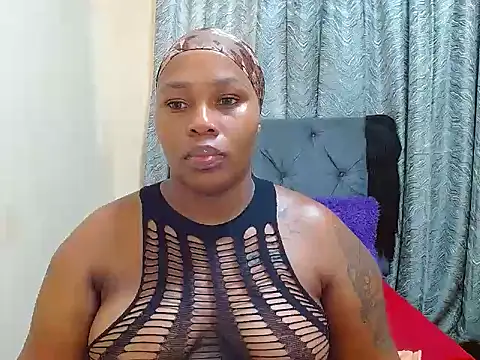 curvycloe1 online show from December 24, 6:22 am
