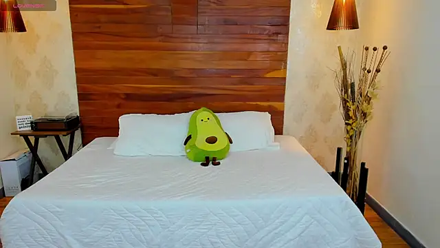 KatherineBond online show from January 23, 8:02 pm