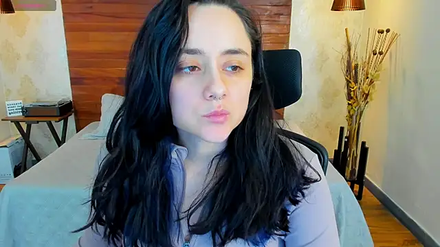 KatherineBond online show from February 5, 8:46 pm