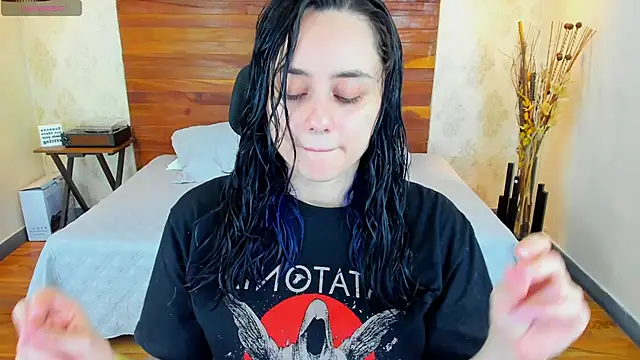 KatherineBond online show from February 7, 11:55 pm