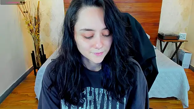 KatherineBond online show from February 8, 8:42 pm