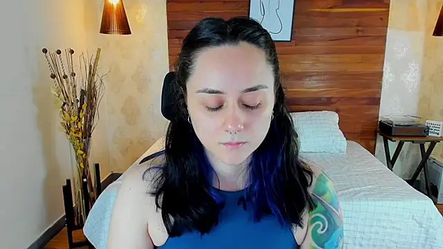 KatherineBond online show from February 22, 12:27 am