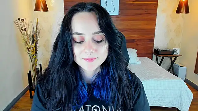 KatherineBond online show from March 5, 11:16 pm