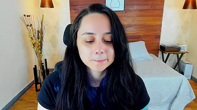 KatherineBond online show from March 8, 11:18 pm