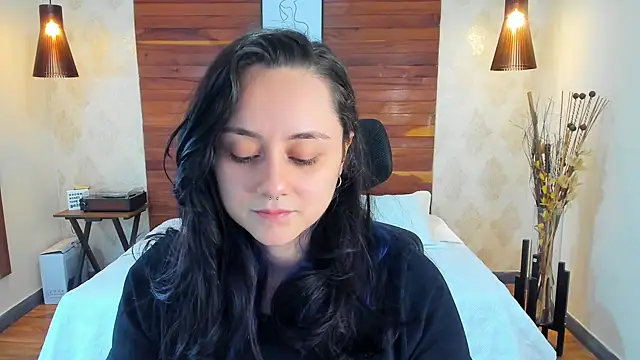 KatherineBond online show from March 20, 7:35 pm