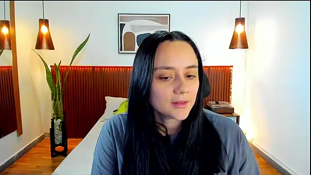 KatherineBond online show from September 22, 7:05 pm