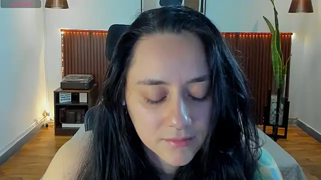 KatherineBond online show from October 24, 7:10 pm