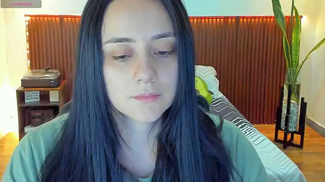 KatherineBond online show from November 11, 7:25 pm