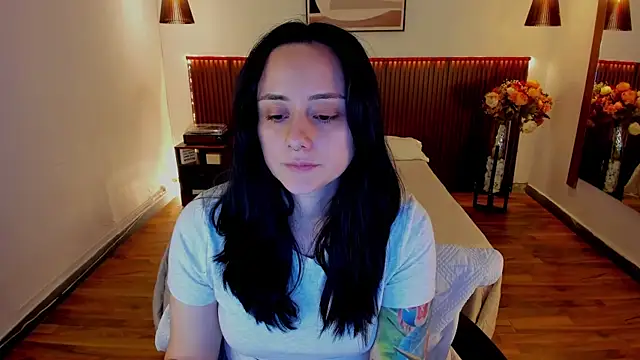 Snapshot of KatherineBond chatting on July 28, 7:39 pm KatherineBond online show from July 28, 7:39 pm