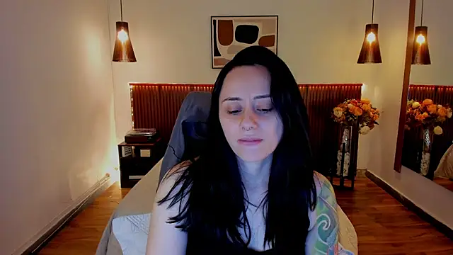 Snapshot of KatherineBond chatting on July 30, 4:39 pm KatherineBond online show from July 30, 4:39 pm