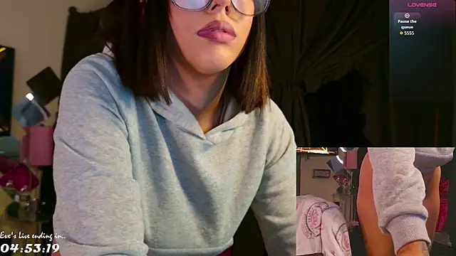 Aubreyessex online show from March 11, 12:38 am