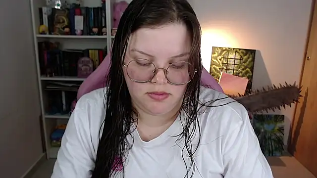 Snapshot of Gabiwaifu chatting on July 19, 5:00 am Gabiwaifu online show from July 19, 5:00 am