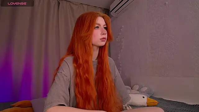 Snapshot of Evaa_Moonn_ chatting on March 11, 2:43 am Evaa Moonn  online show from March 11, 2:43 am