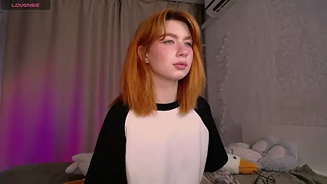 Snapshot of Evaa_Moonn_ chatting on September 13, 11:04 pm Evaa Moonn  online show from September 13, 11:04 pm