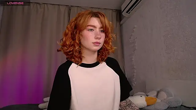 Snapshot of Evaa_Moonn_ chatting on October 13, 5:40 am Evaa Moonn  online show from October 13, 5:40 am