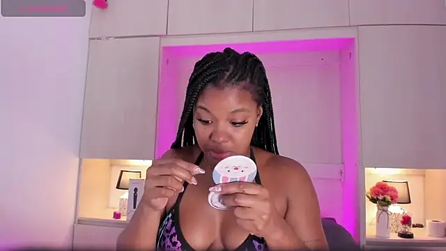 tamaraa smiith online show from February 28, 11:36 am