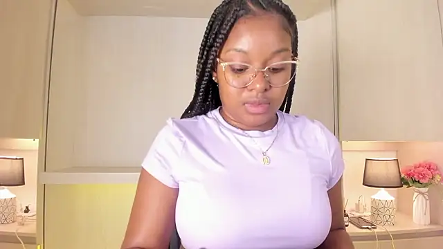 tamaraa smiith online show from January 8, 7:49 pm