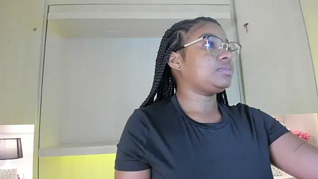 tamaraa smiith online show from June 12, 7:35 pm