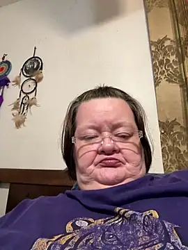 Bayou Woman68 online show from May 11, 4:59 pm