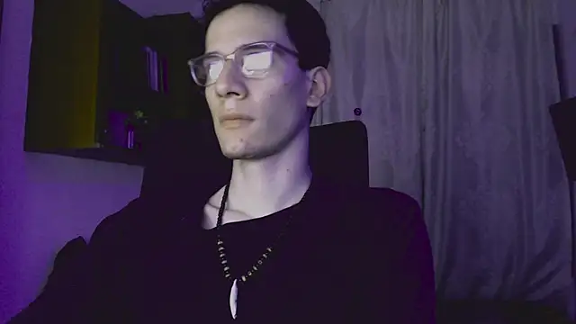 Snapshot of stikmanman chatting on November 18, 5:23 am stikmanman online show from November 18, 5:23 am