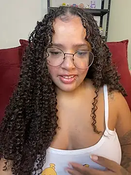 Snapshot of 99_Lilith chatting on May 30, 12:41 am 99 Lilith online show from May 30, 12:41 am