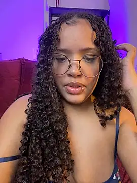 Snapshot of 99_Lilith chatting on June 13, 12:30 am 99 Lilith online show from June 13, 12:30 am
