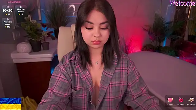 SusieWood online show from May 4, 7:54 pm