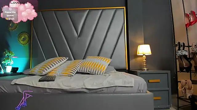 BrendaAdams  online show from March 14, 11:01 am