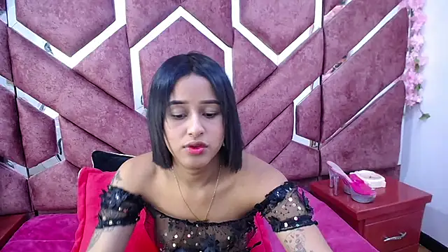 Snapshot of milly_print chatting on February 23, 2:51 am milly print online show from February 23, 2:51 am