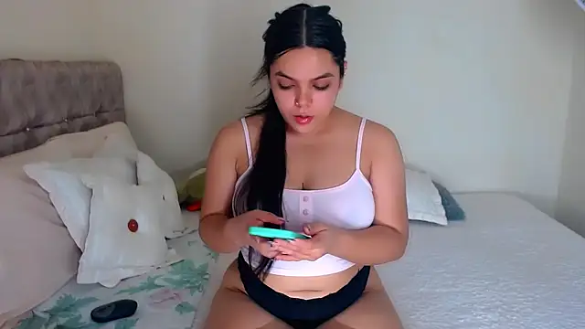 Snapshot of Sara-04 chatting on July 27, 10:28 pm Sara-04 online show from July 27, 10:28 pm