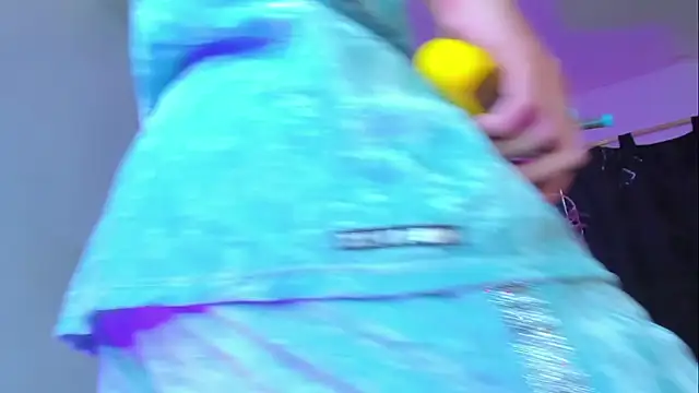 Snapshot of visaelX chatting on December 4, 1:31 pm visaelX online show from December 4, 1:31 pm