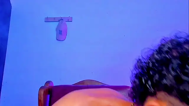 Snapshot of visaelX chatting on December 21, 12:20 am visaelX online show from December 21, 12:20 am