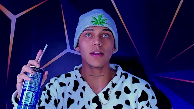 Snapshot of visaelX chatting on January 26, 6:27 pm visaelX online show from January 26, 6:27 pm