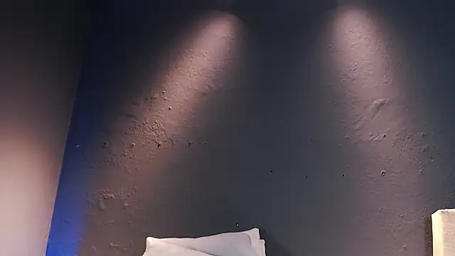 Snapshot of DilanJonnes_ chatting on February 27, 8:53 pm DilanJonnes online show from February 27, 8:53 pm