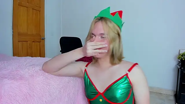 Snapshot of _Little_angel69 chatting on December 24, 3:47 pm  Little angel69 online show from December 24, 3:47 pm