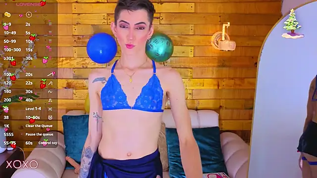 Snapshot of dominic_thailor chatting on December 22, 2:47 pm dominic thailor online show from December 22, 2:47 pm