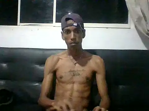 AlbertBigCock online show from June 17, 5:32 am
